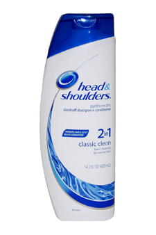 2 in 1 Classic Clean Pyrithione Zinc Dandruff Shampoo & Conditioner Head & Shoulders Image